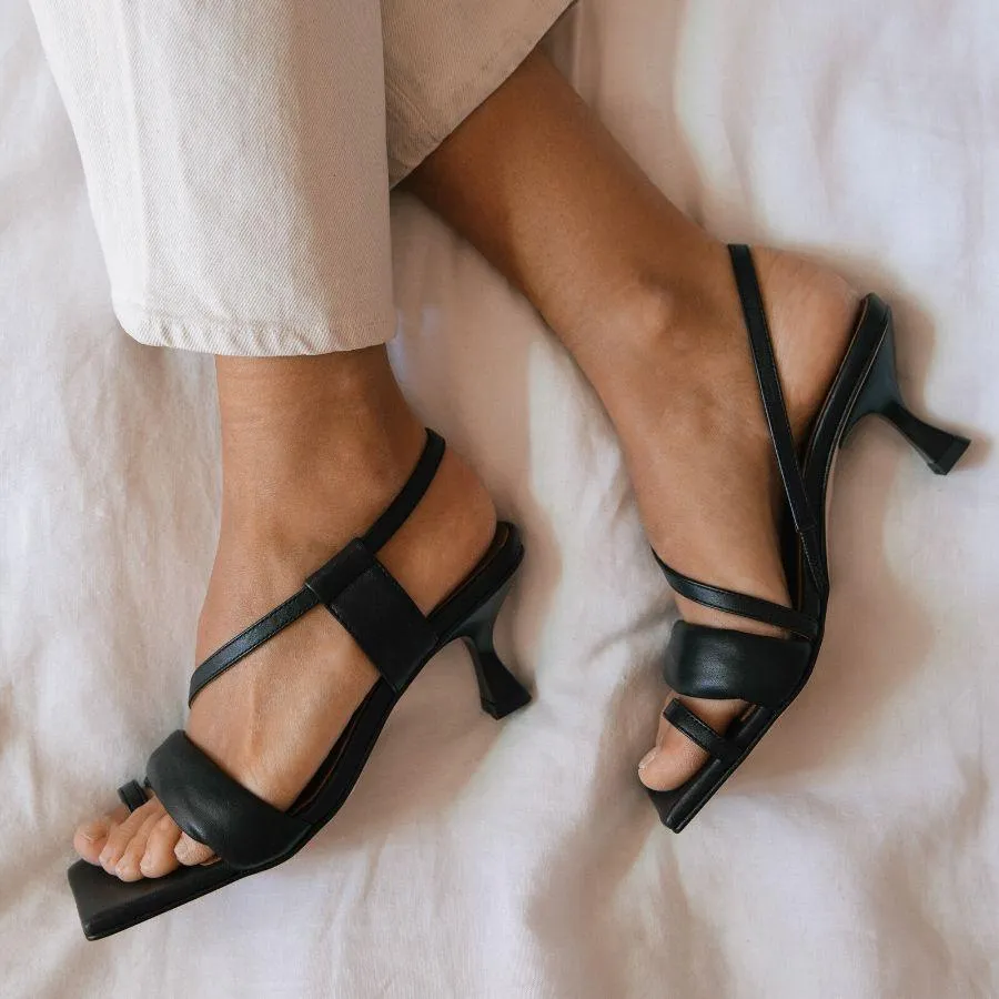 Asymmetric Straps In Black